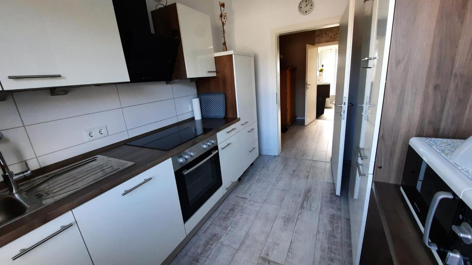 Ruhig Gelegene 2-Zi Fewo, Wallbox, Balkon Essen Eksteriør billede