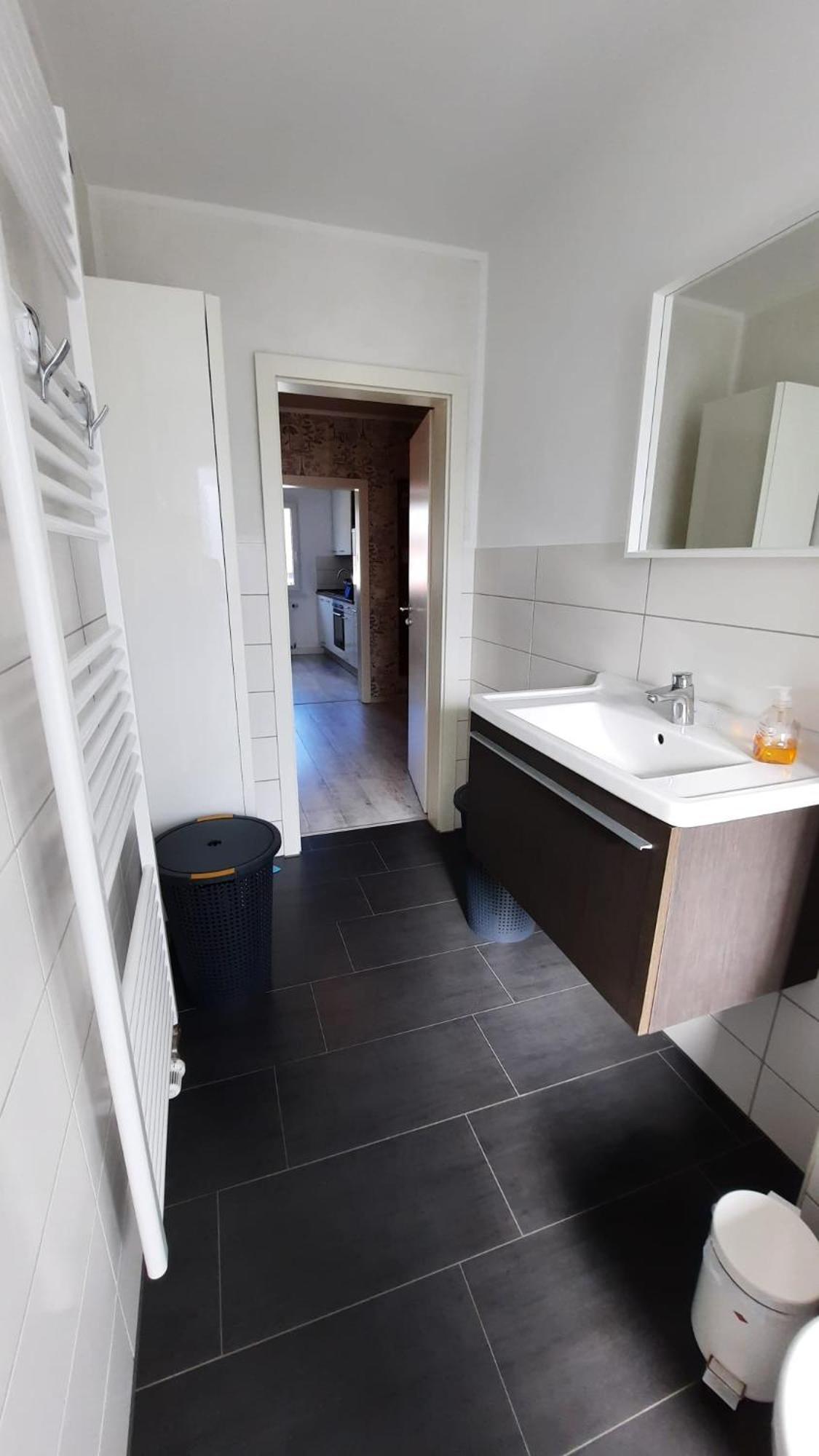 Ruhig Gelegene 2-Zi Fewo, Wallbox, Balkon Essen Eksteriør billede
