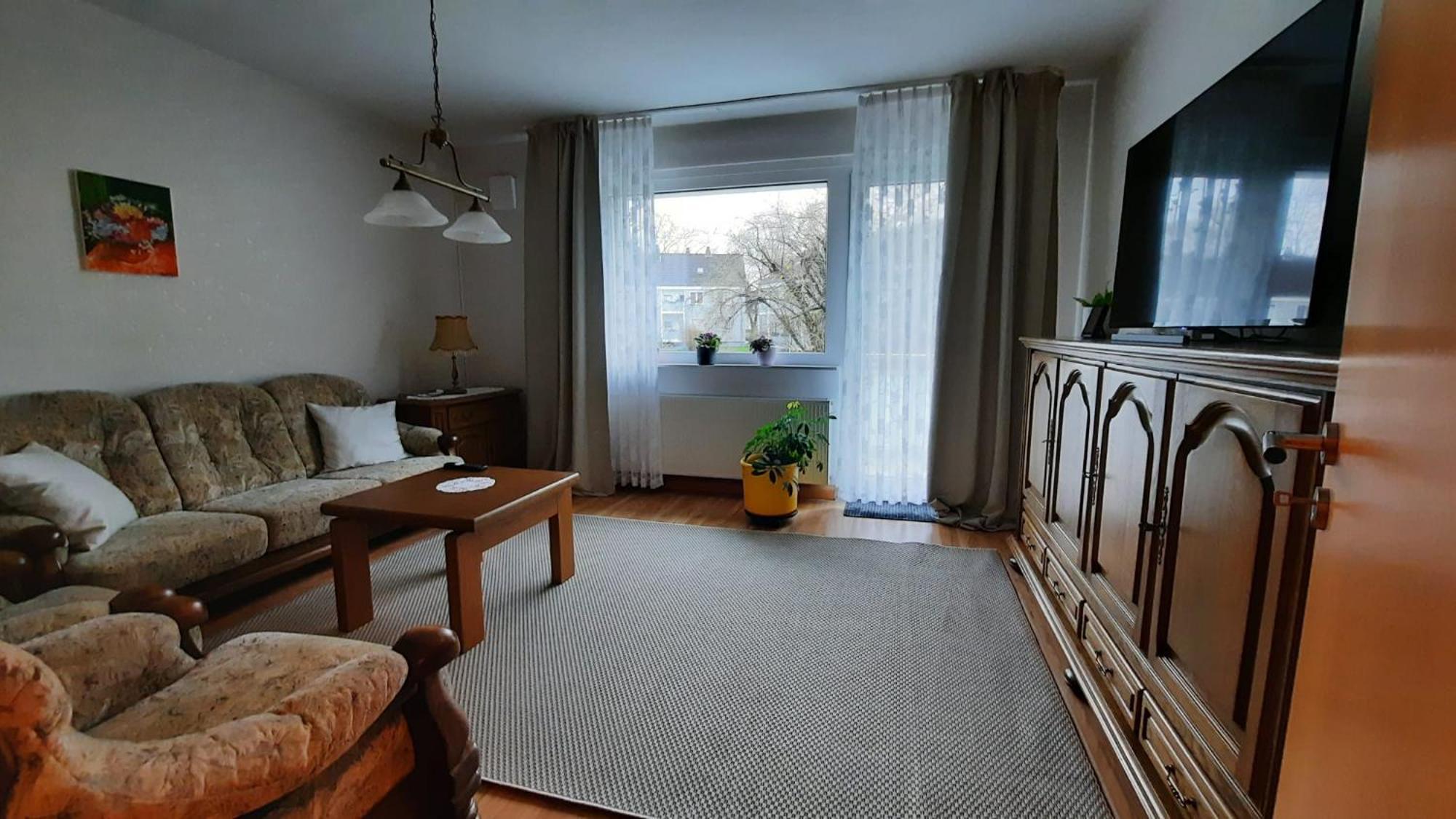 Ruhig Gelegene 2-Zi Fewo, Wallbox, Balkon Essen Eksteriør billede